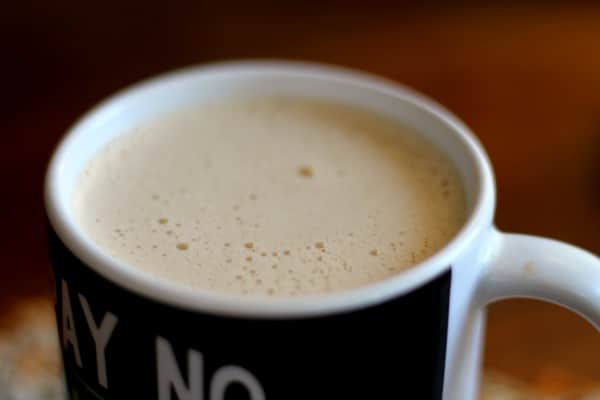 This flavored bulletproof coffee tastes like a creamy latte but gives you energy that lasts all morning long. from lowcarb-ology.com