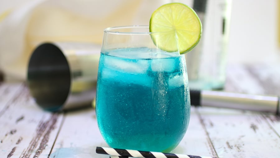 Blue Lagoon Cocktail 0 Carb Tiki Drink for Summer lowcarbology